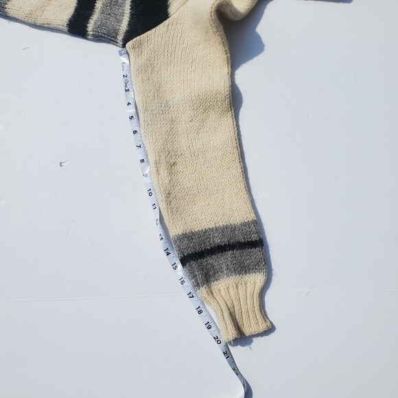 Brown Bison Pullover Knit Sweater Small - Picture 4 of 12